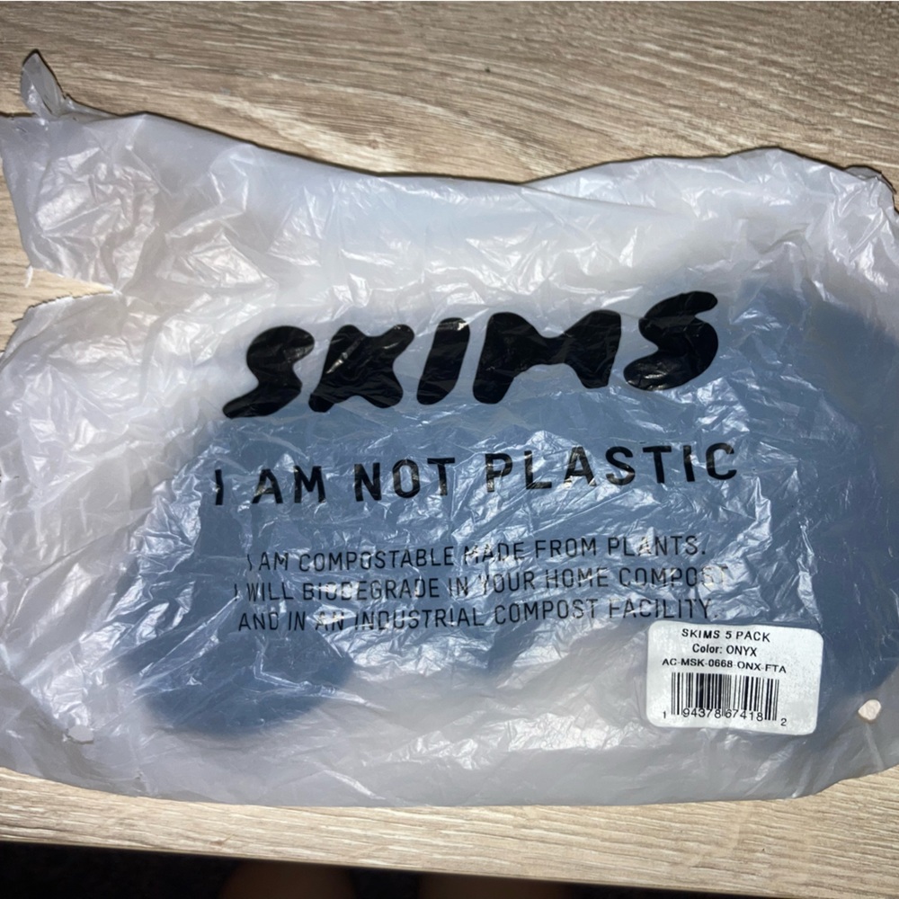 2 Skims mask in black